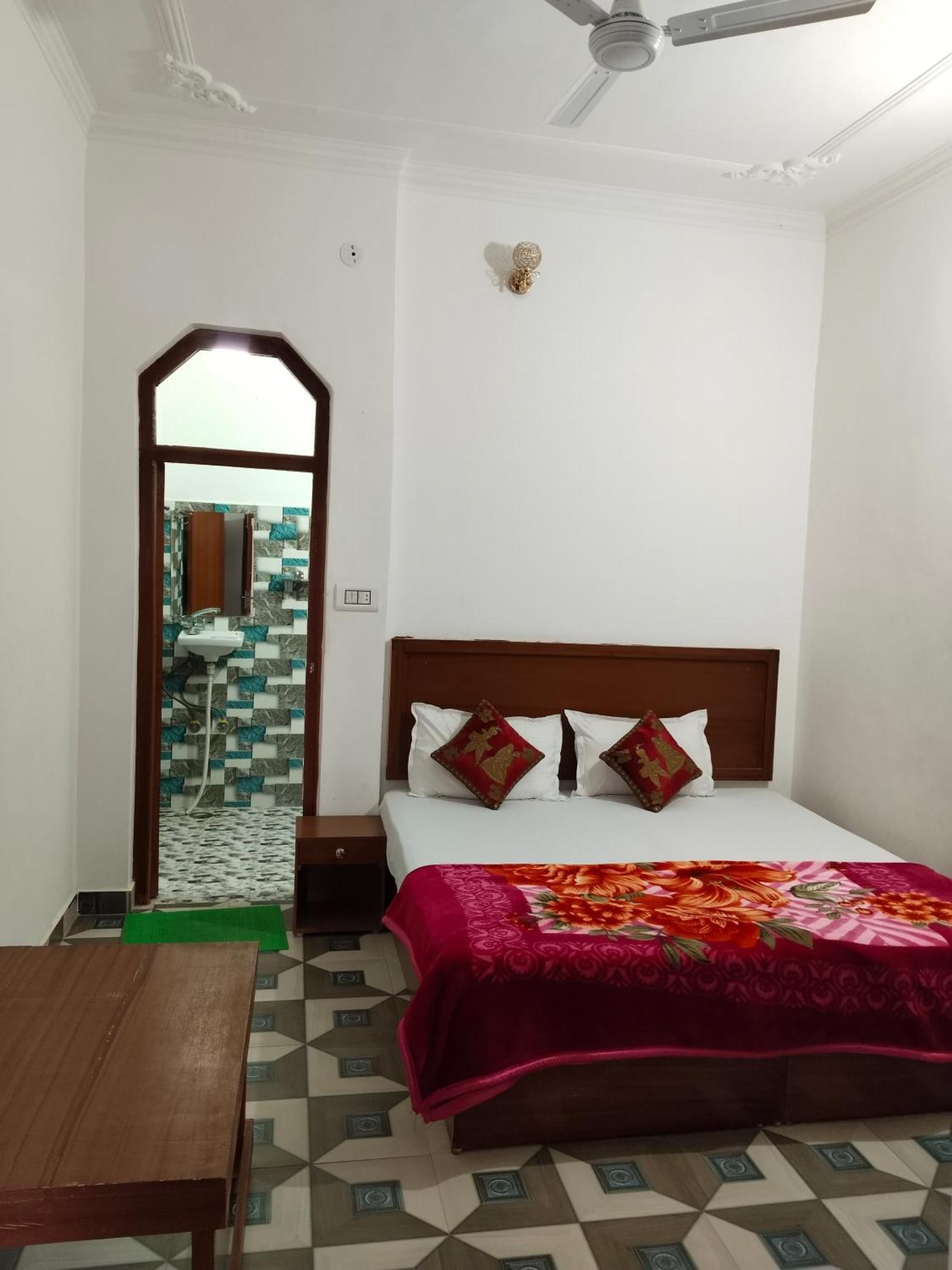 Rani Palace Khajurāho Екстериор снимка